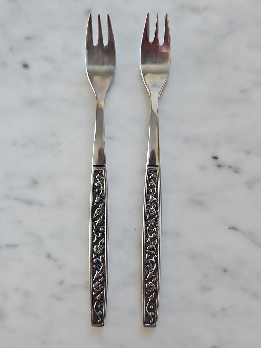 NORTHLAND Set Of 2 Antipasti/Appetizer Forks VINTAGE (Korea) EUC
